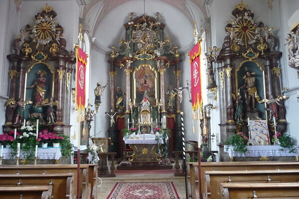 Bild vergr&ouml;&szlig;ern: Kath. Pfarrkirche St. Stephan Ortlfing