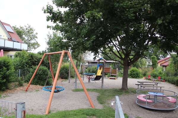 Bild vergr&ouml;&szlig;ern: Spielplatz Adrian-von-Riedl Untermaxfeld