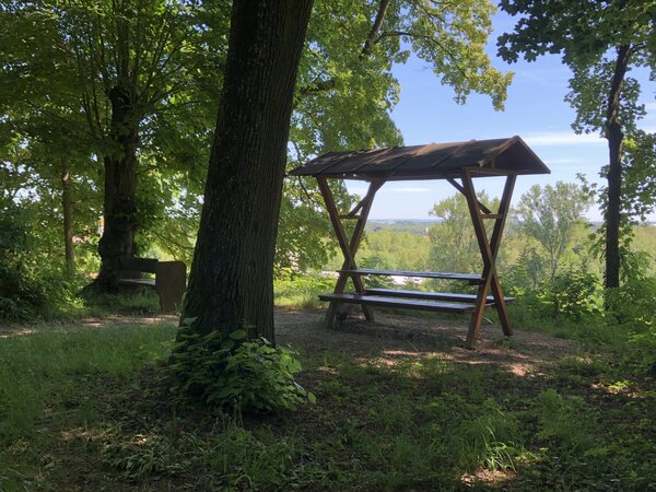 Bild vergr&ouml;&szlig;ern: Rastbank Sternschanzenrundwanderweg Neuburg