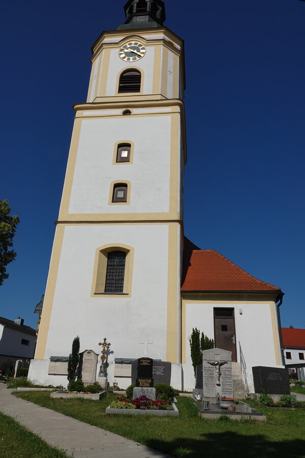 Bild vergr&ouml;&szlig;ern: Kirche St. Mauritius Bergheim