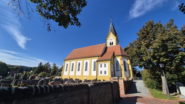 Bild vergr&ouml;&szlig;ern: Kirche St. Stephanus Ehekirchen
