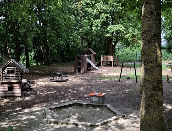 Bild vergr&ouml;&szlig;ern: Spielplatz Paul Winter Stra&szlig;e