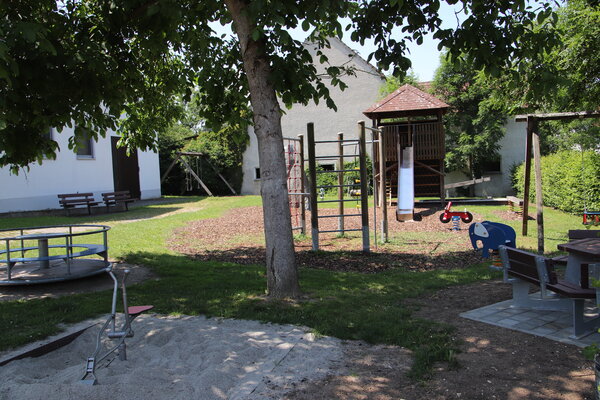 Bild vergr&ouml;&szlig;ern: Spielplatz Antonibergstra&szlig;e
